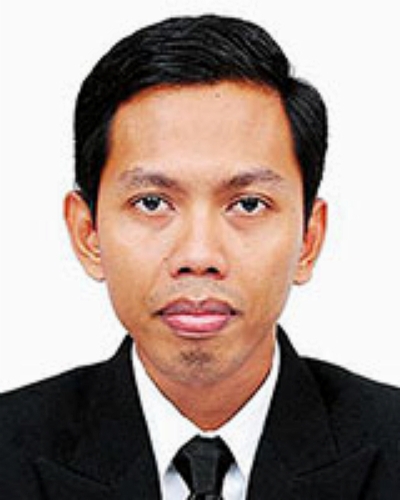 Adhi  Kurniawan